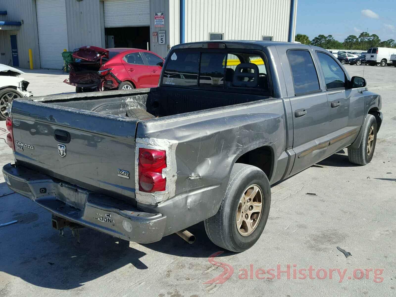 5NPD74LF0JH389084 2005 DODGE DAKOTA