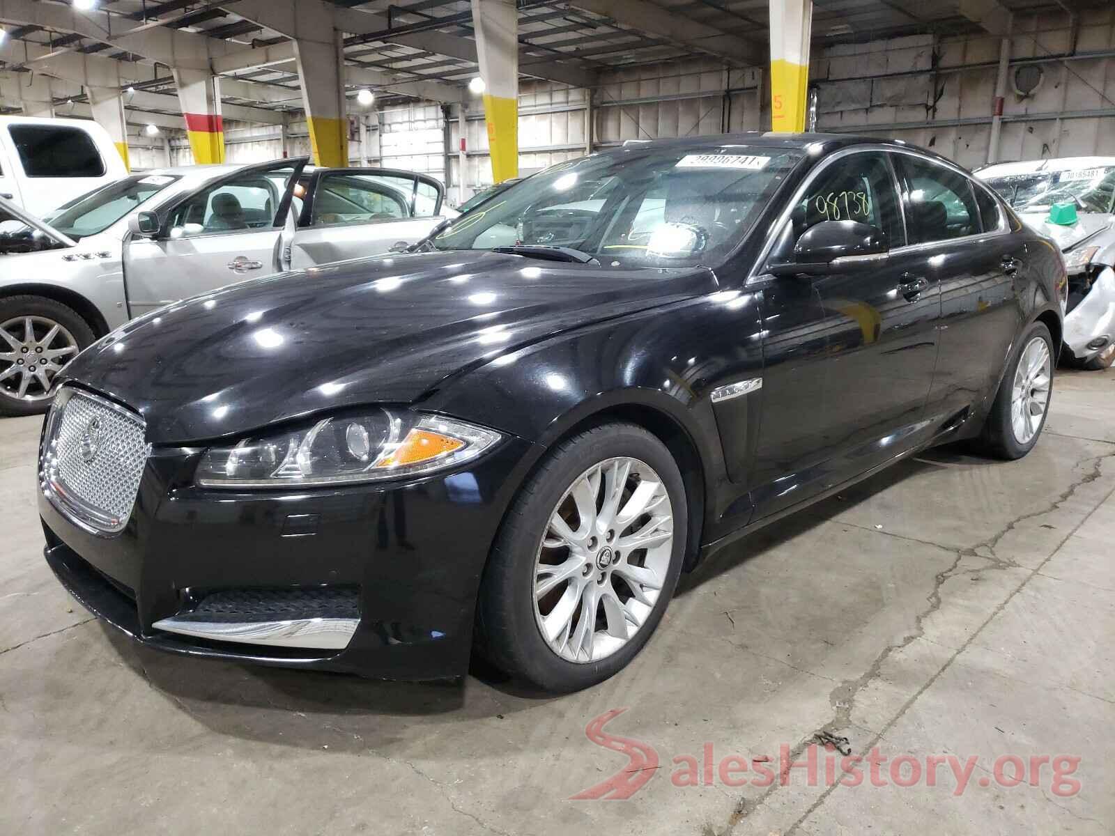 5YFBURHE3GP425827 2013 JAGUAR XF