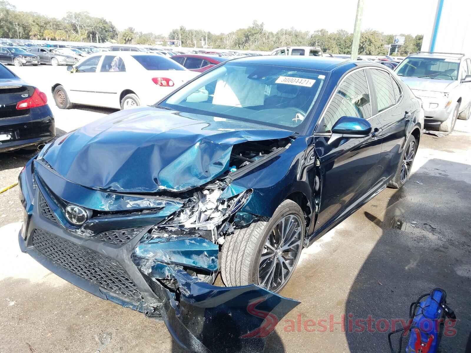 4T1B11HK2KU260862 2019 TOYOTA CAMRY