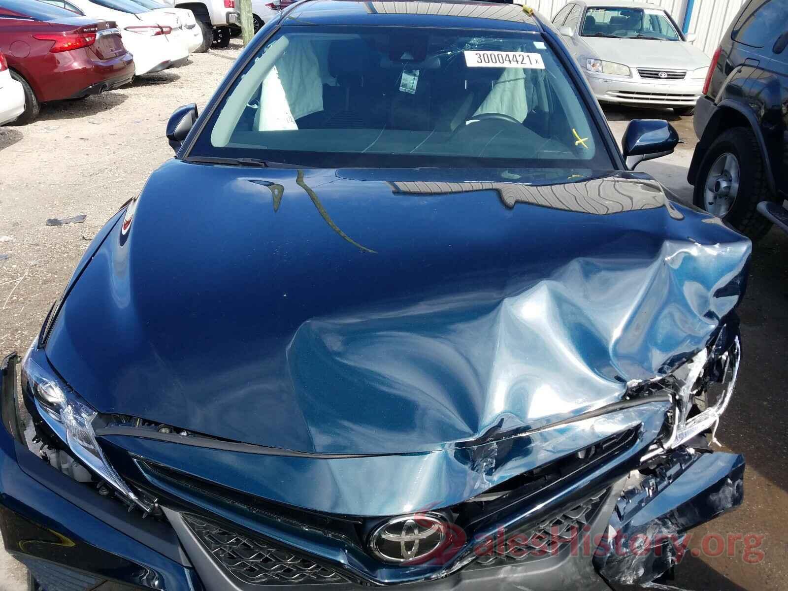 4T1B11HK2KU260862 2019 TOYOTA CAMRY