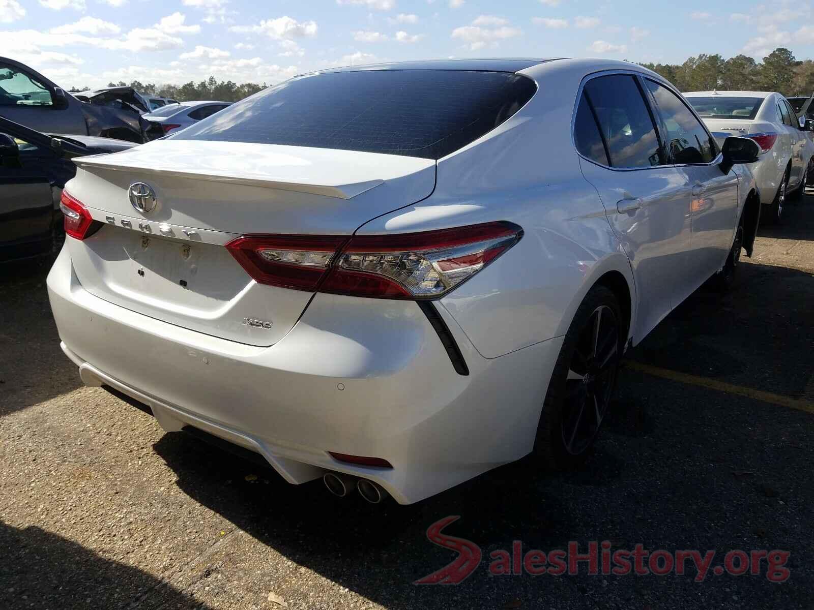 4T1B61HK3JU157479 2018 TOYOTA CAMRY