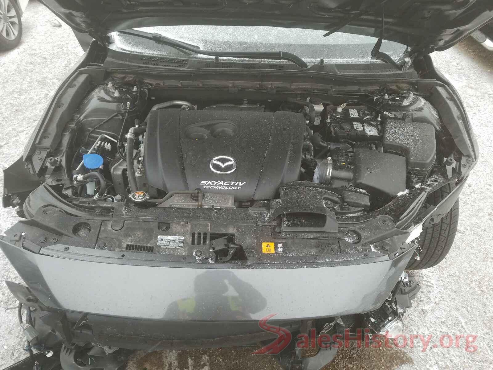 3MZBN1M30JM269762 2018 MAZDA 3