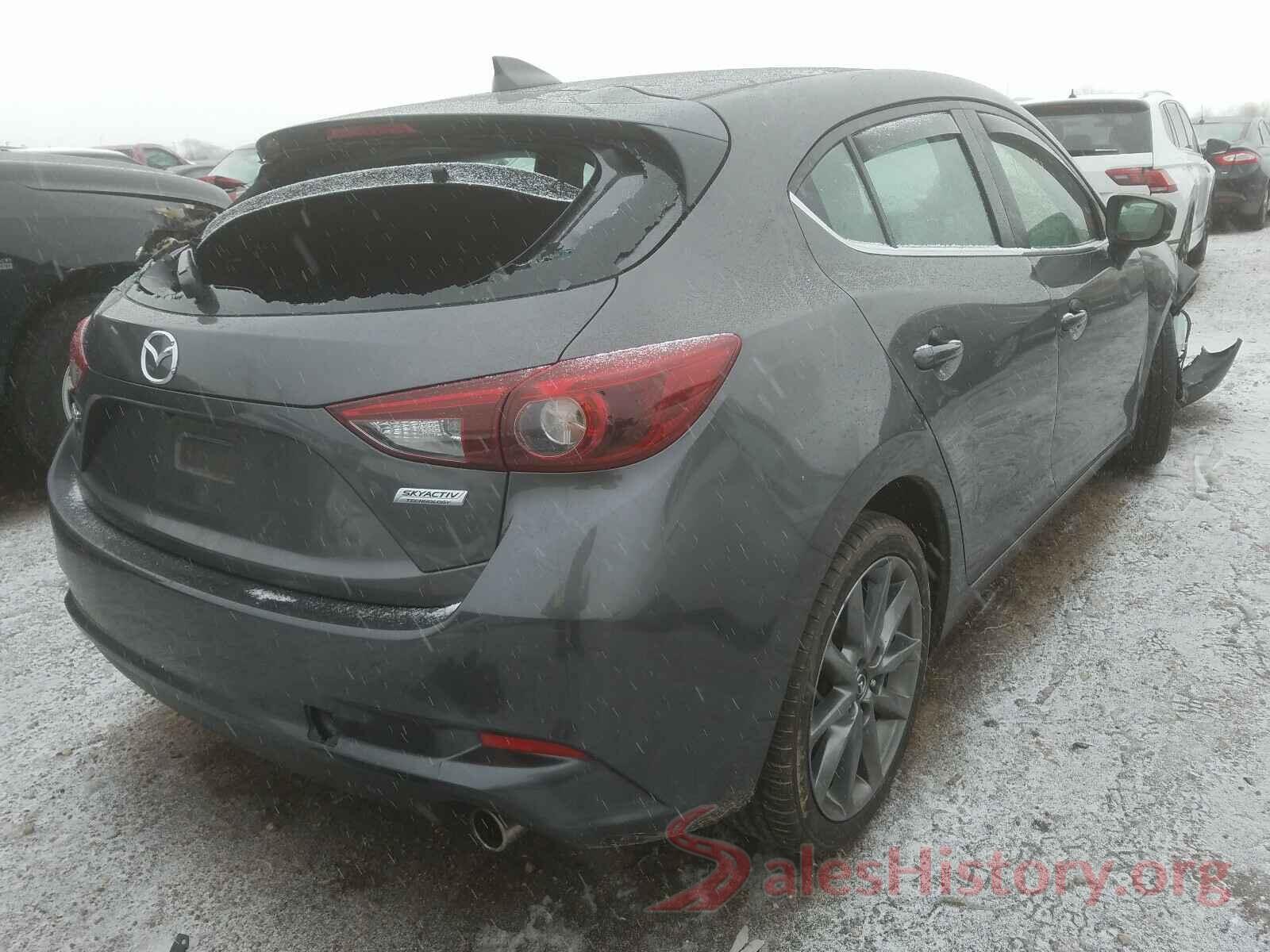 3MZBN1M30JM269762 2018 MAZDA 3