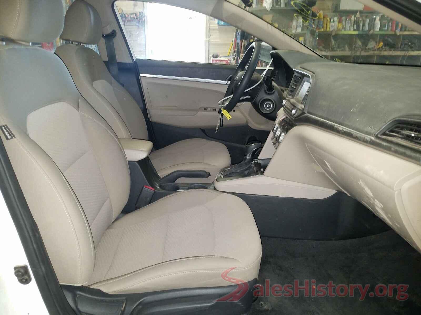 5NPD74LF8KH489581 2019 HYUNDAI ELANTRA