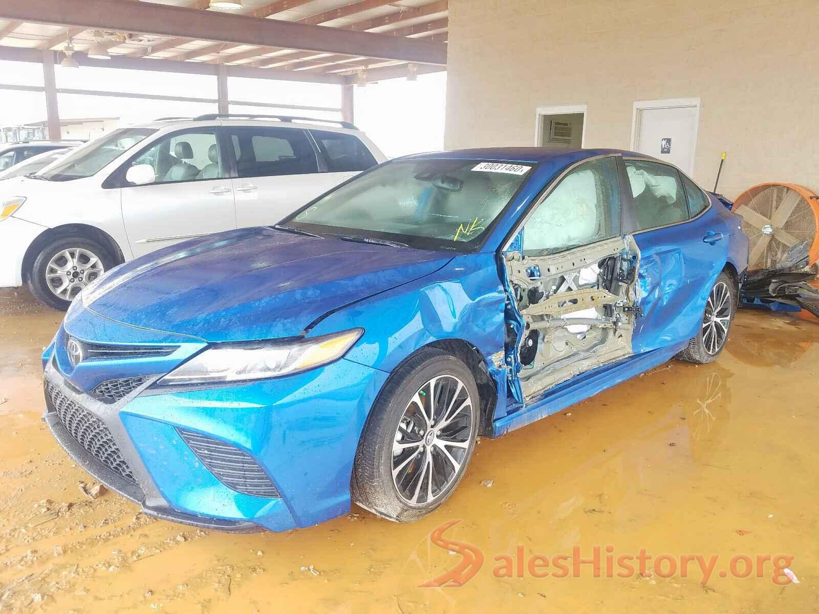 1VWAT7A33HC011238 2019 TOYOTA CAMRY