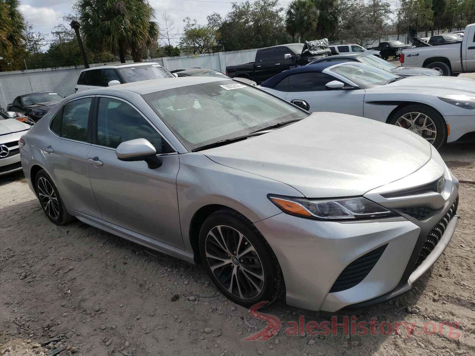 4T1B11HK9JU628288 2018 TOYOTA CAMRY