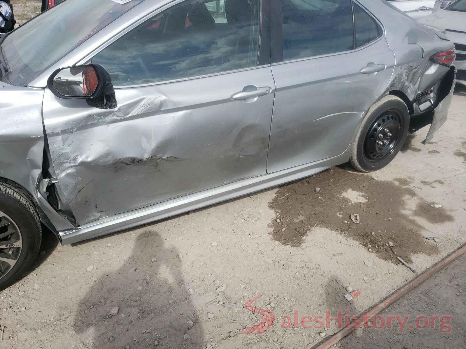 4T1B11HK9JU628288 2018 TOYOTA CAMRY