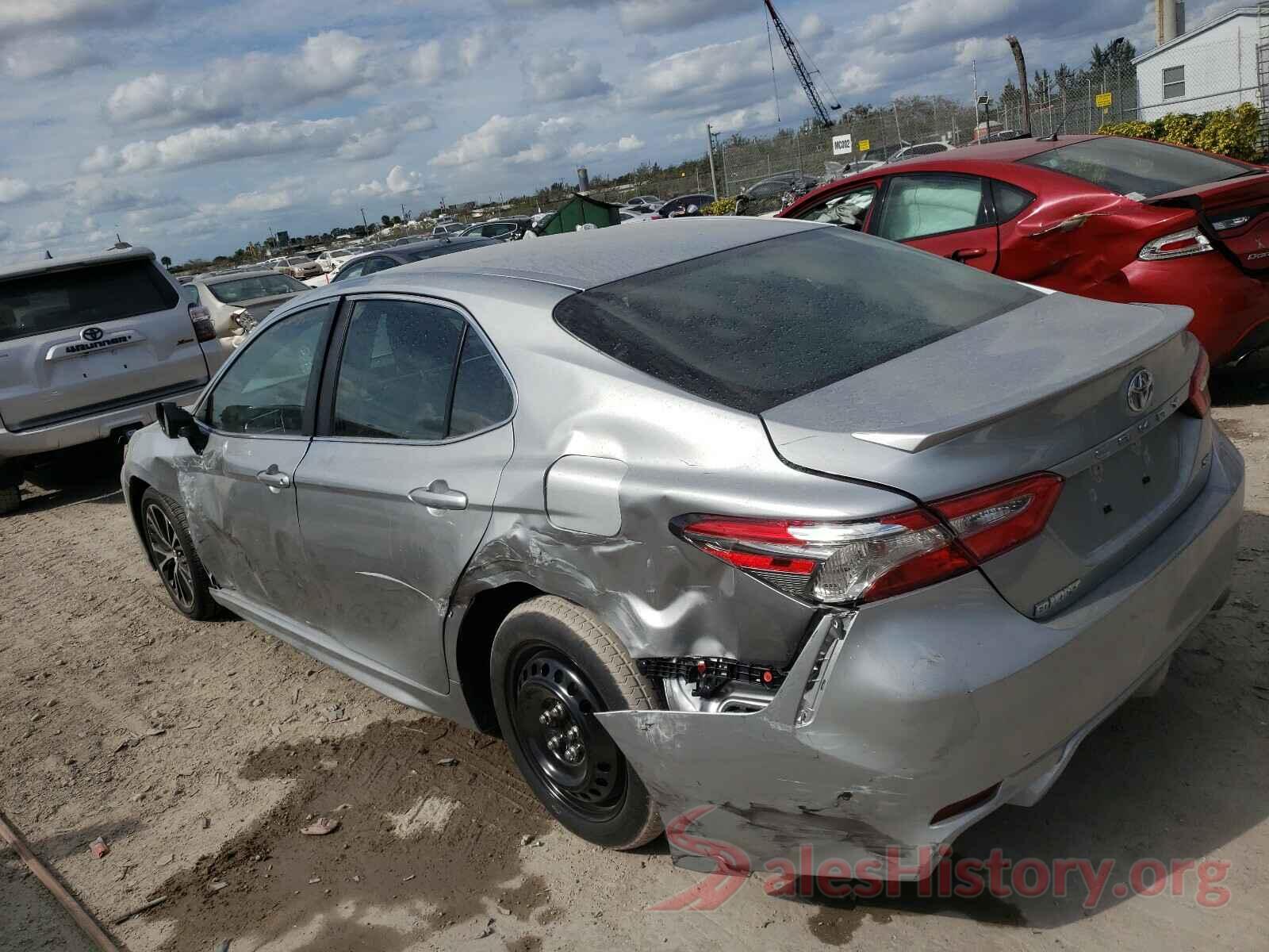 4T1B11HK9JU628288 2018 TOYOTA CAMRY