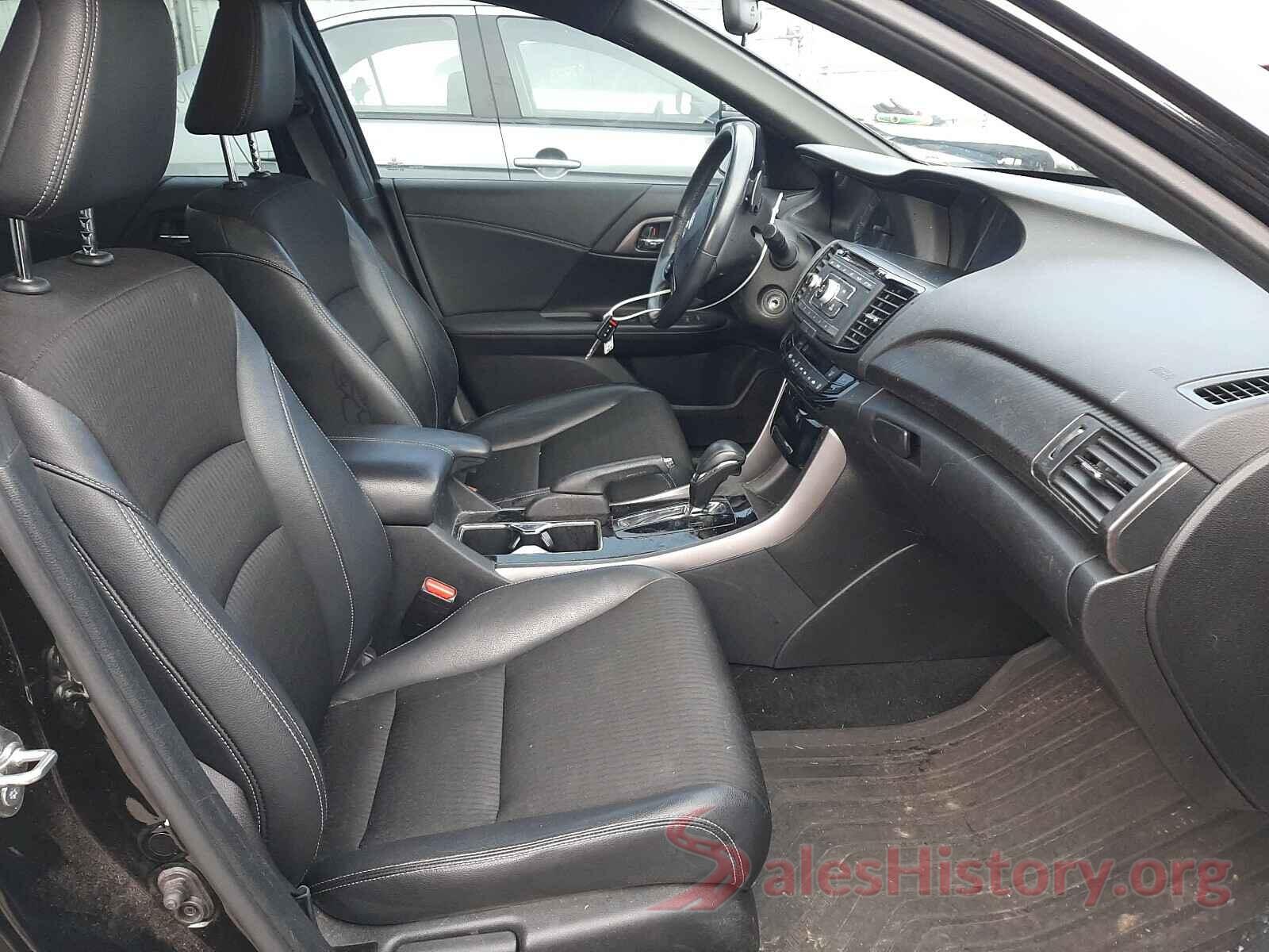 1HGCR2F5XHA005683 2017 HONDA ACCORD