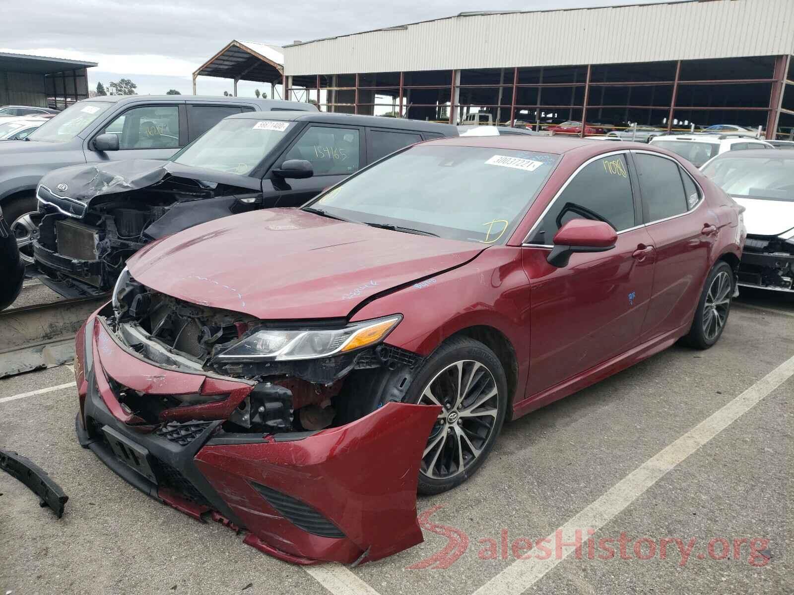 4T1B11HK0JU554338 2018 TOYOTA CAMRY