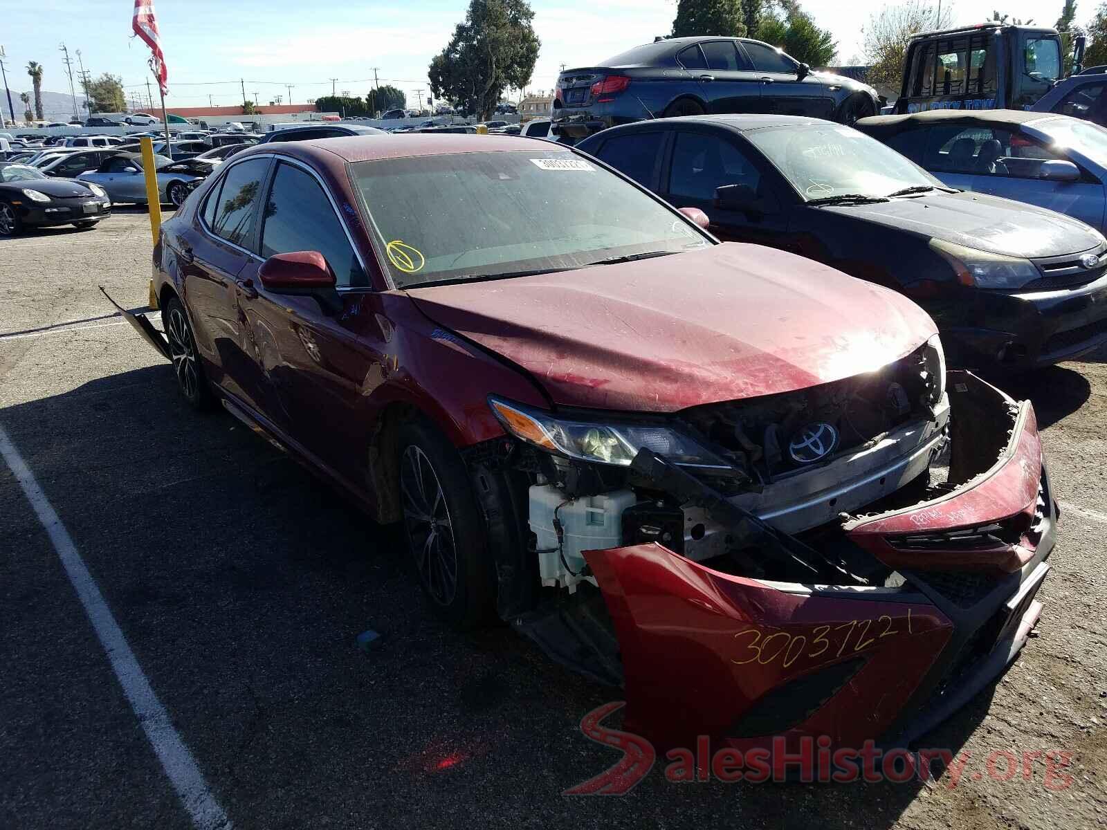 4T1B11HK0JU554338 2018 TOYOTA CAMRY