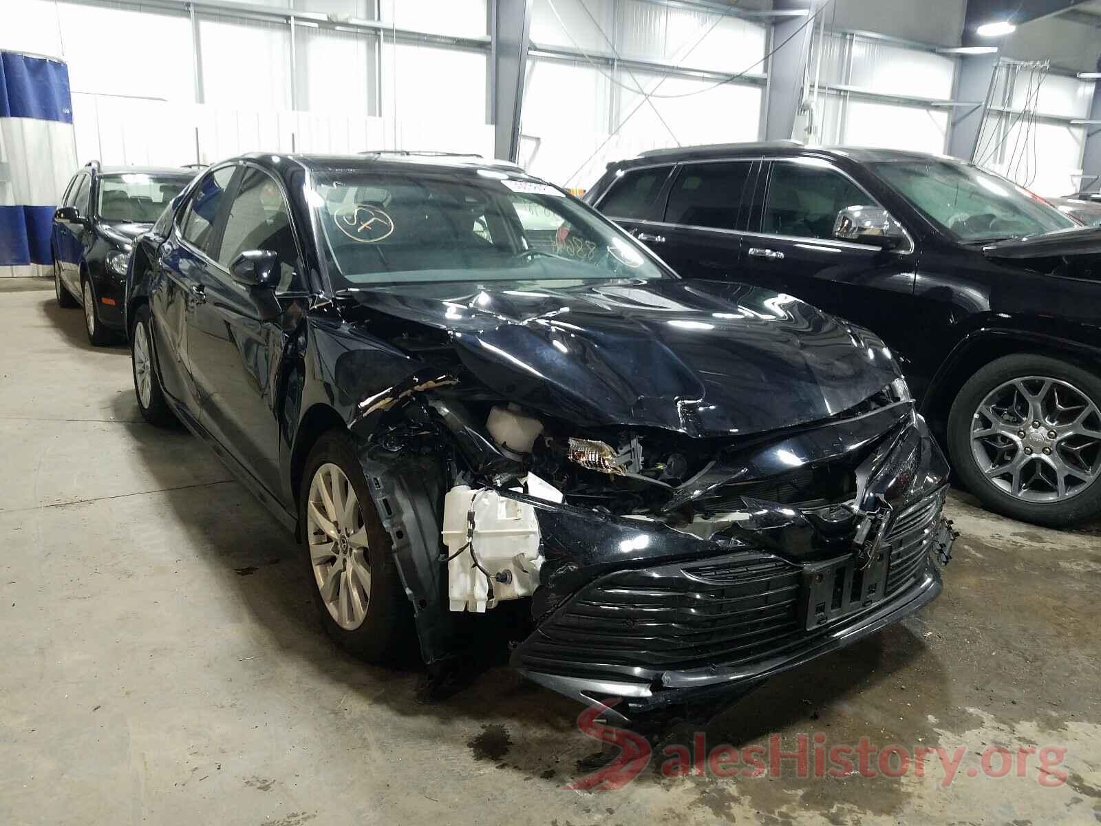 JTNB11HK1J3042559 2018 TOYOTA CAMRY