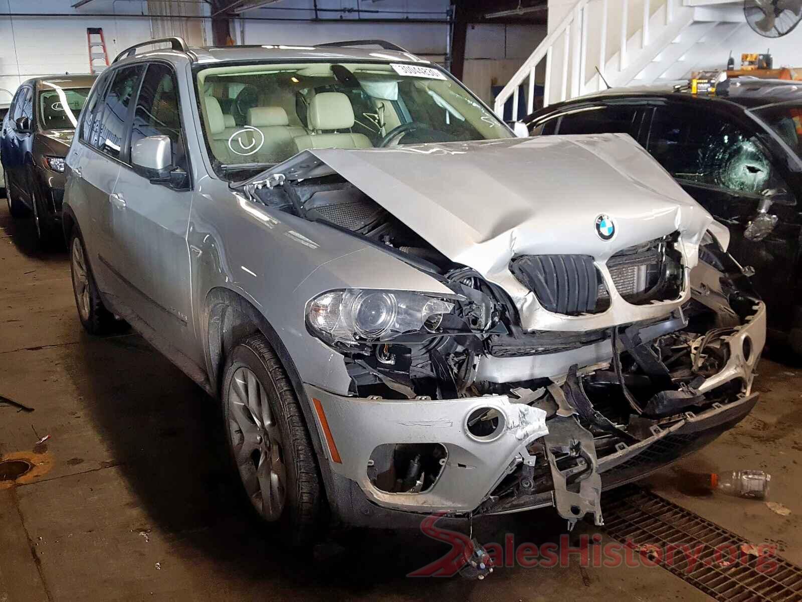 3N1CP5CU6KL504727 2011 BMW X5