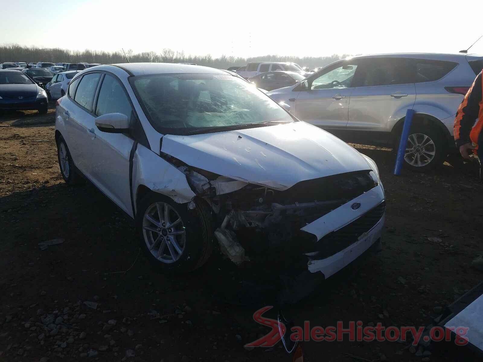 KM8J2CA4XKU952786 2017 FORD FOCUS