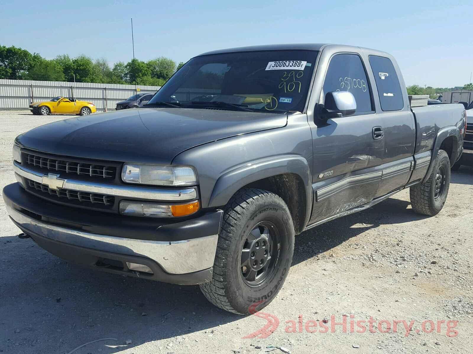 JF2GTANC7KH210048 2001 CHEVROLET SILVERADO