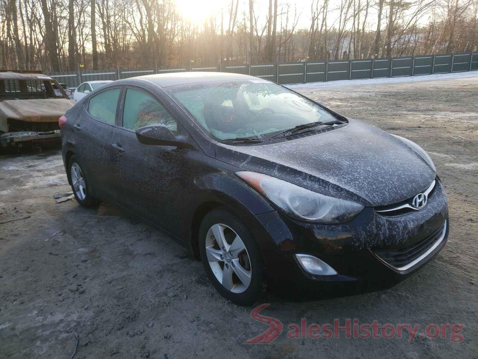 5YFBURHE5GP567922 2013 HYUNDAI ELANTRA