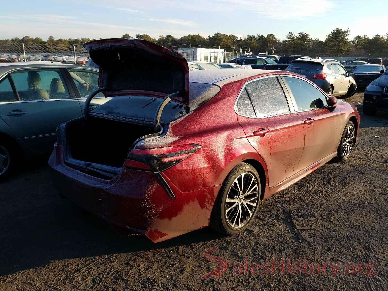 4T1B11HK9JU553091 2018 TOYOTA CAMRY