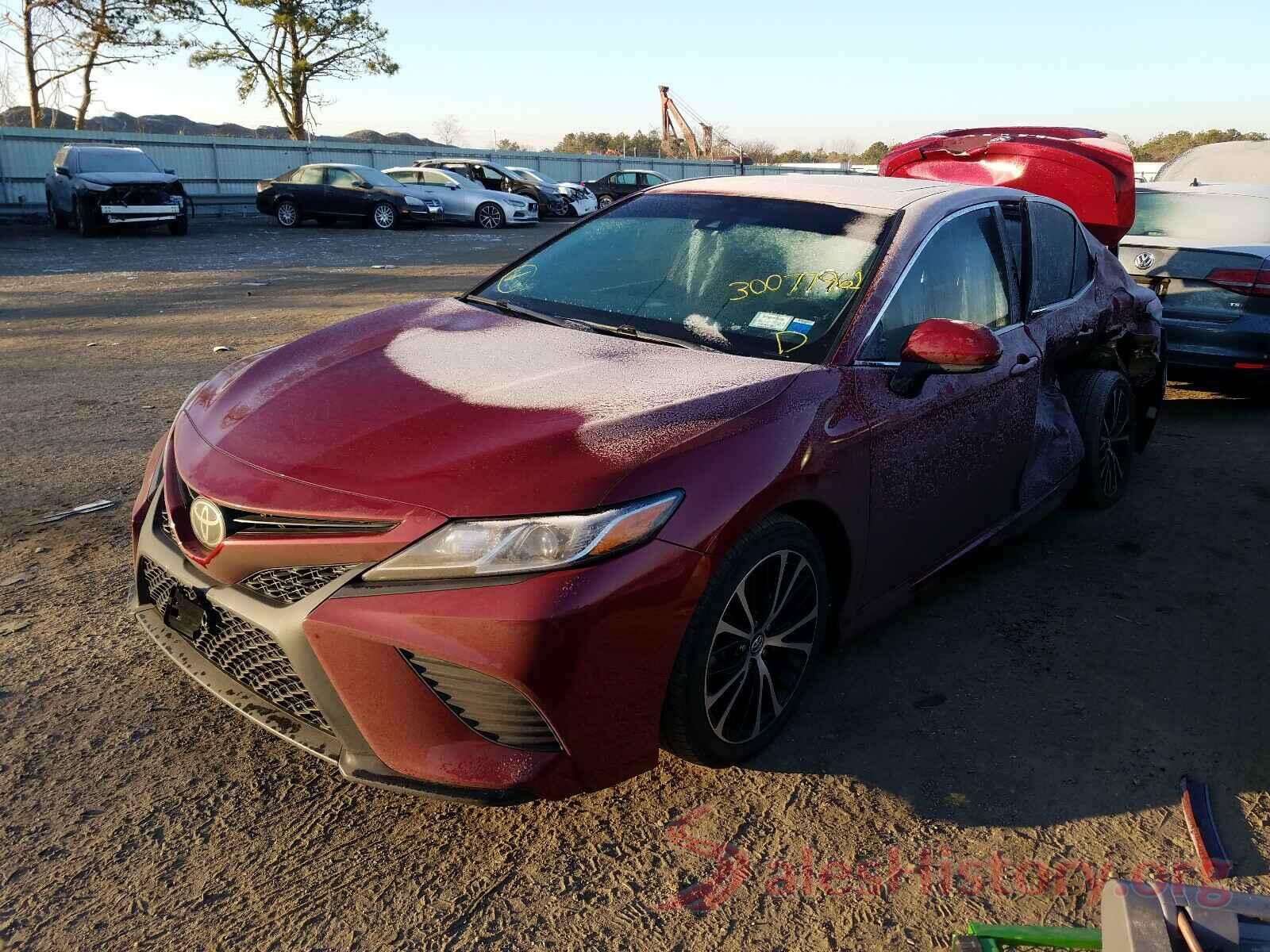 4T1B11HK9JU553091 2018 TOYOTA CAMRY