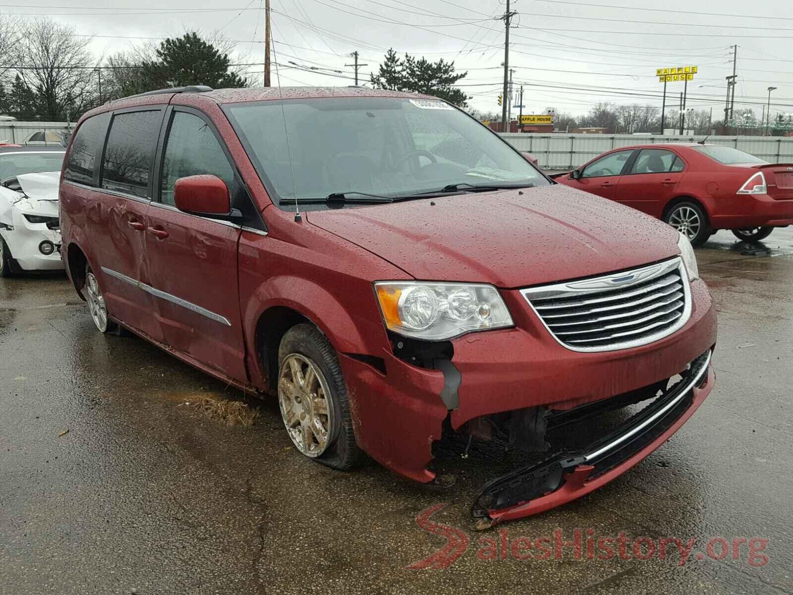 3N1AB7AP8KY411581 2012 CHRYSLER TOWN & COU