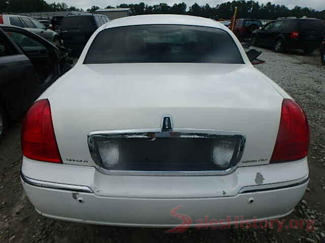 JN8AT2MT1KW264909 2003 LINCOLN TOWNCAR