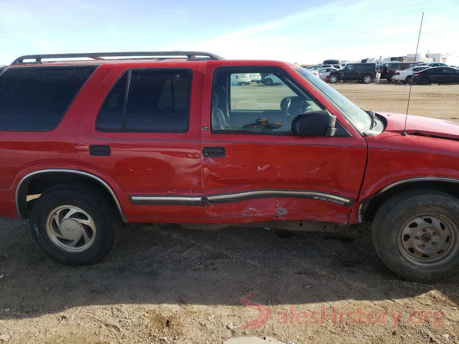 2HKRW2H88HH609895 2001 CHEVROLET BLAZER