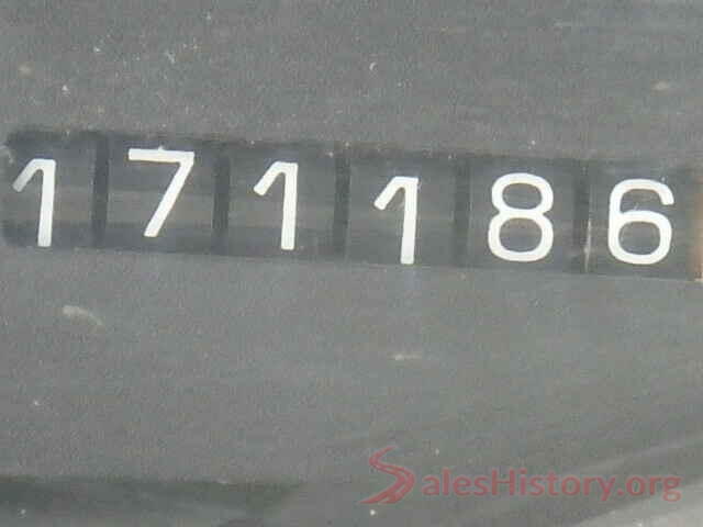 1HGCR2F5XHA058755 2000 CADILLAC ESCALADE