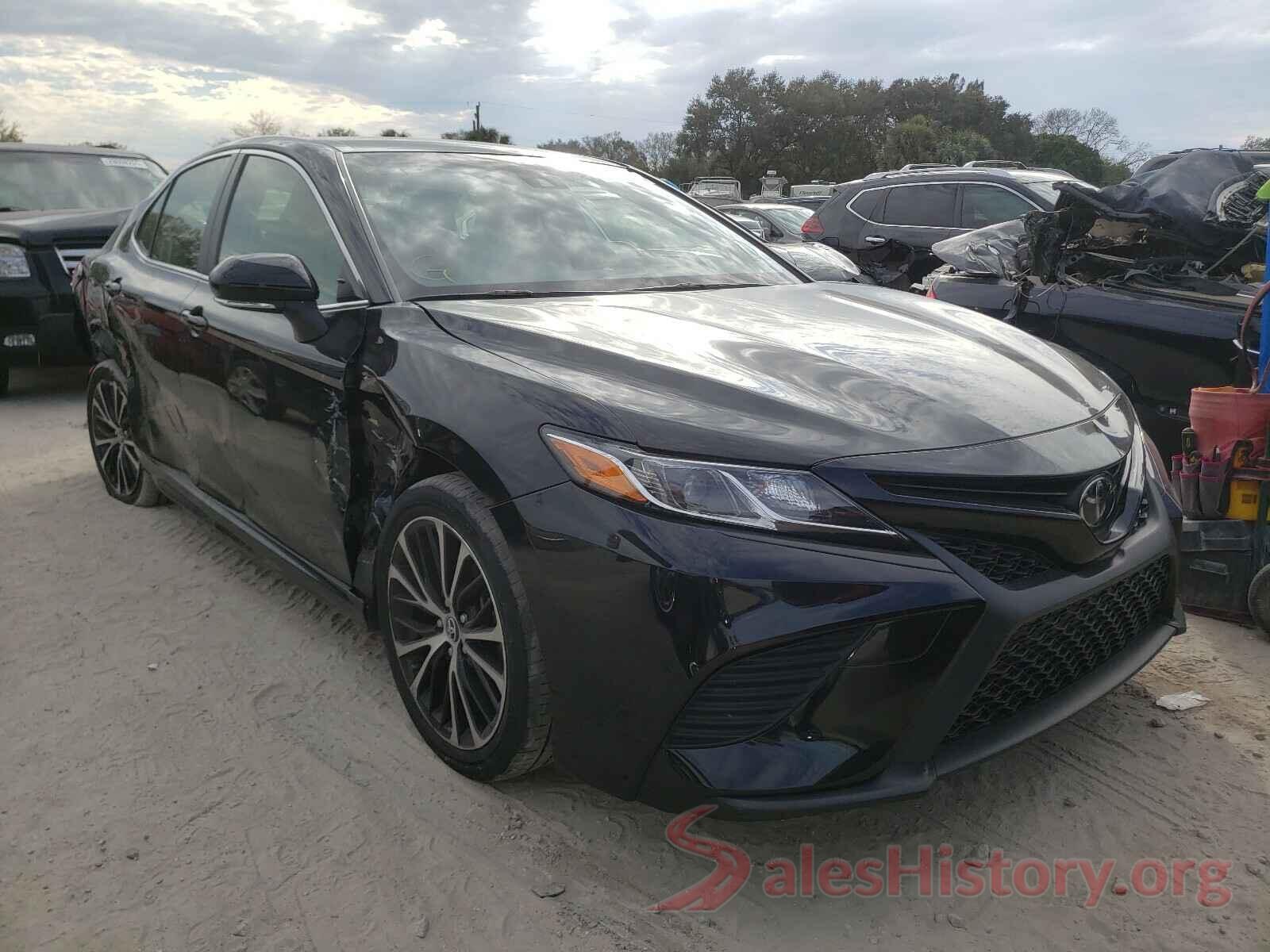 JTNB11HK1J3047969 2018 TOYOTA CAMRY