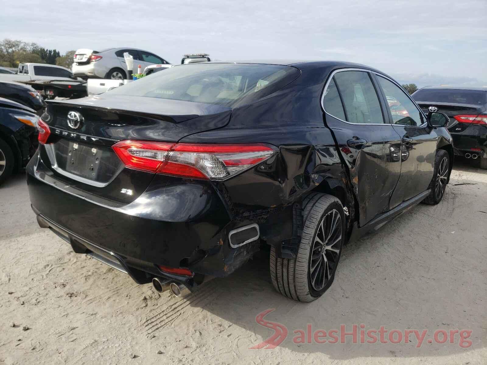 JTNB11HK1J3047969 2018 TOYOTA CAMRY