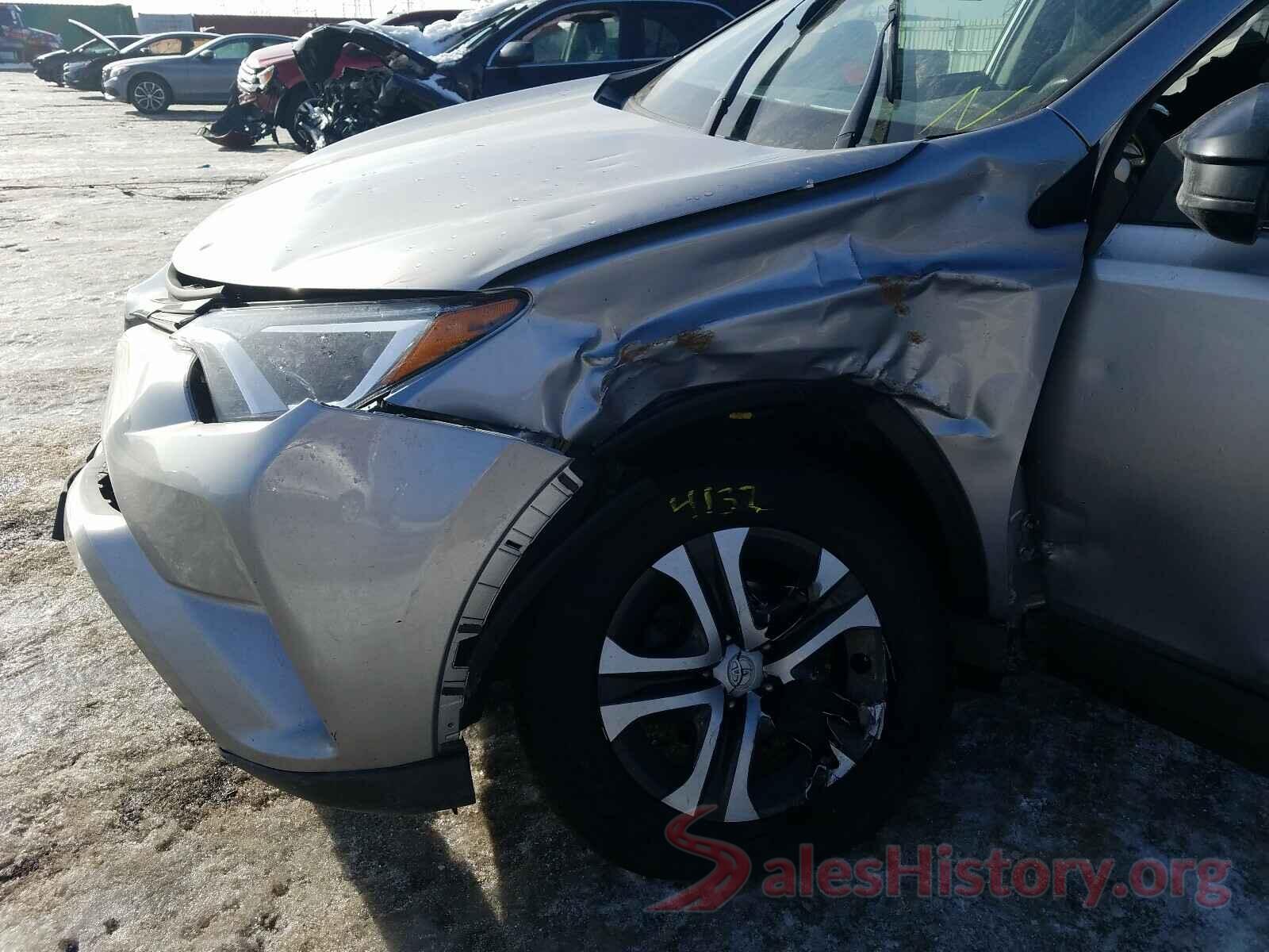 JTMZFREV1JD126246 2018 TOYOTA RAV4