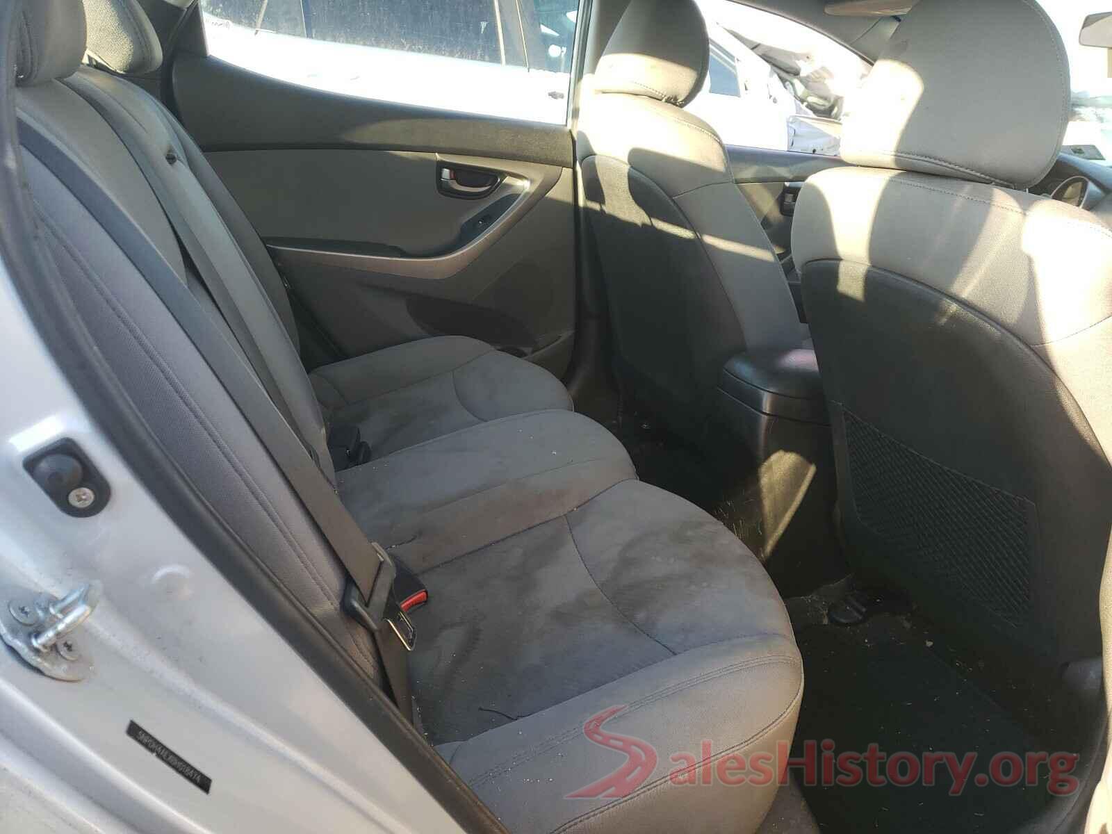 5NPE24AF2GH260522 2011 HYUNDAI ELANTRA