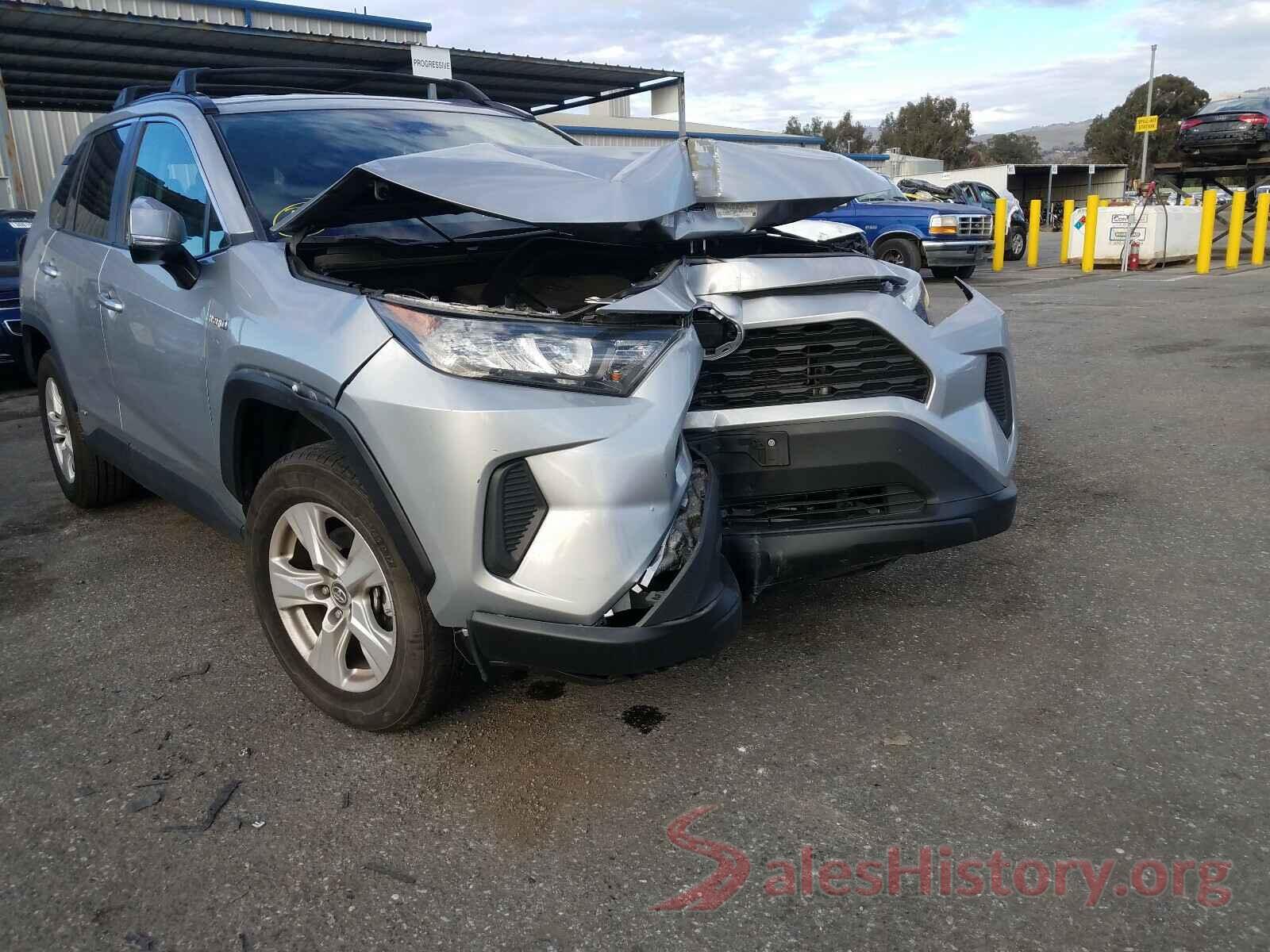 2T3MWRFV2LW056951 2020 TOYOTA RAV4