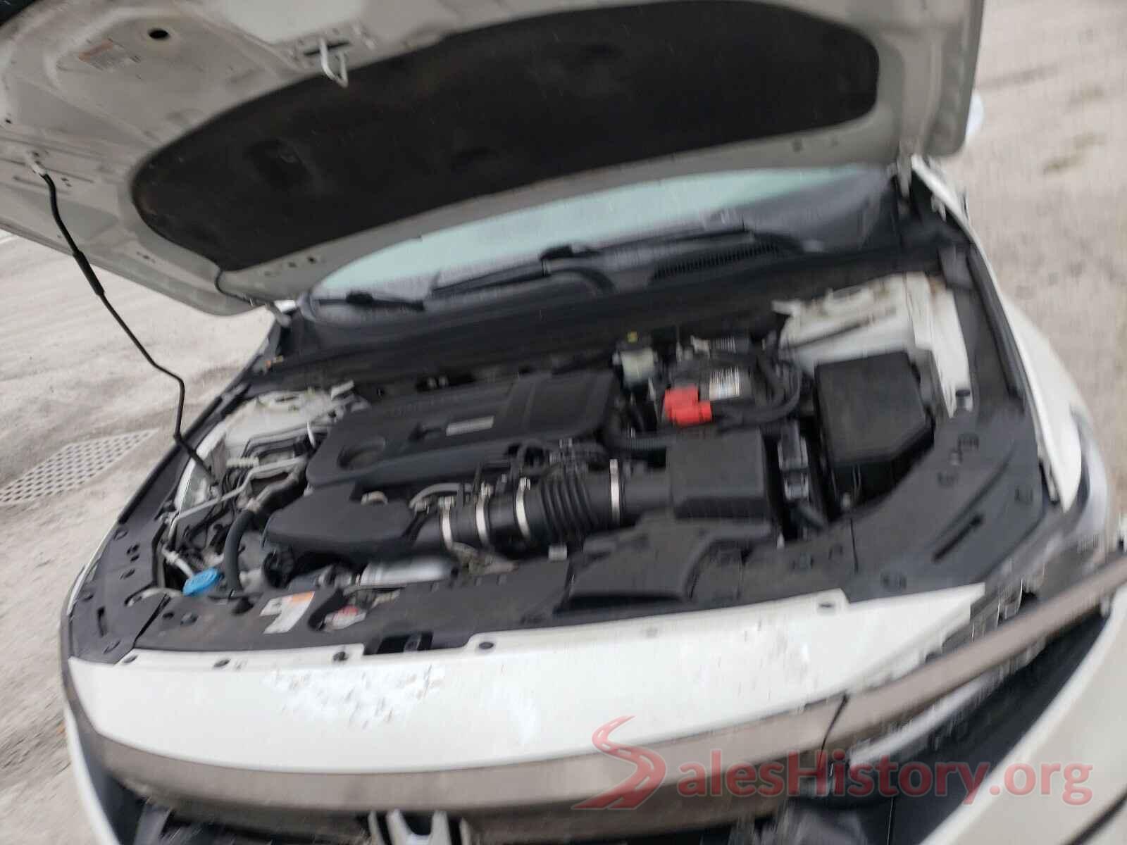 1HGCV2F35JA000472 2018 HONDA ACCORD