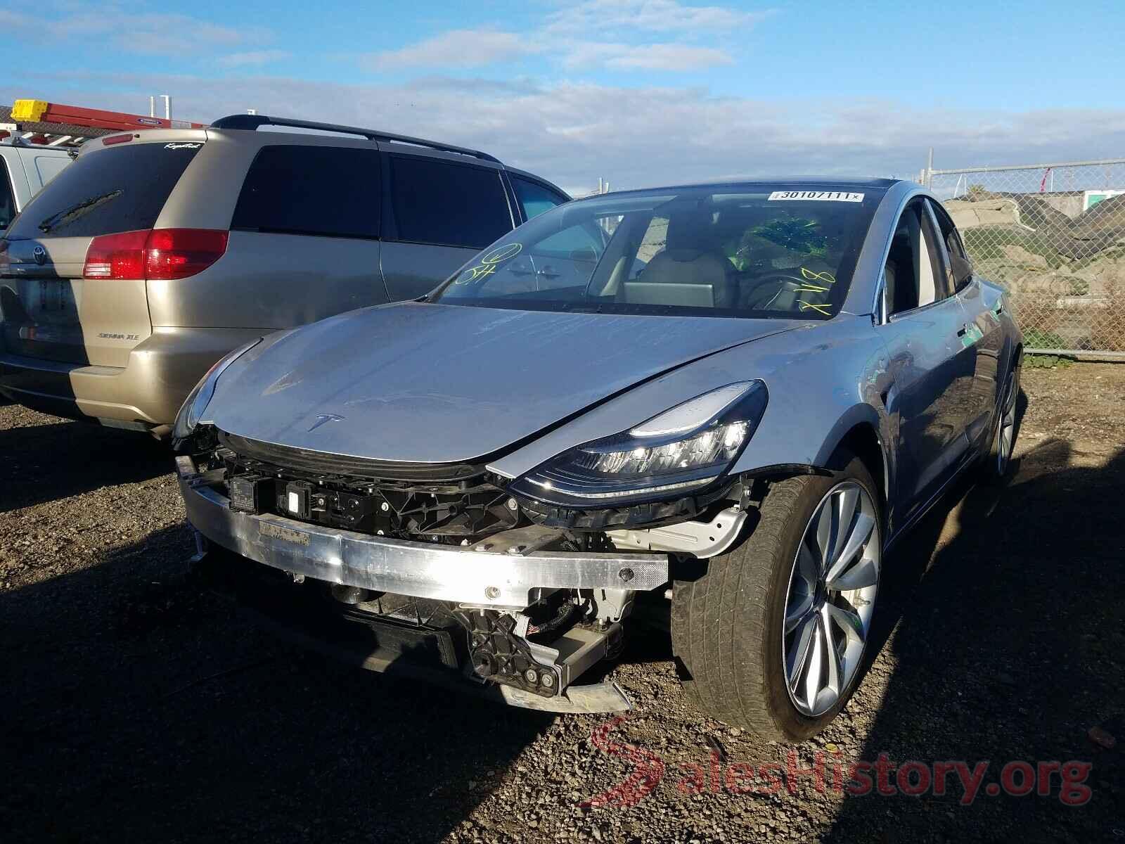 5YJ3E1EA2JF048463 2018 TESLA MODEL 3