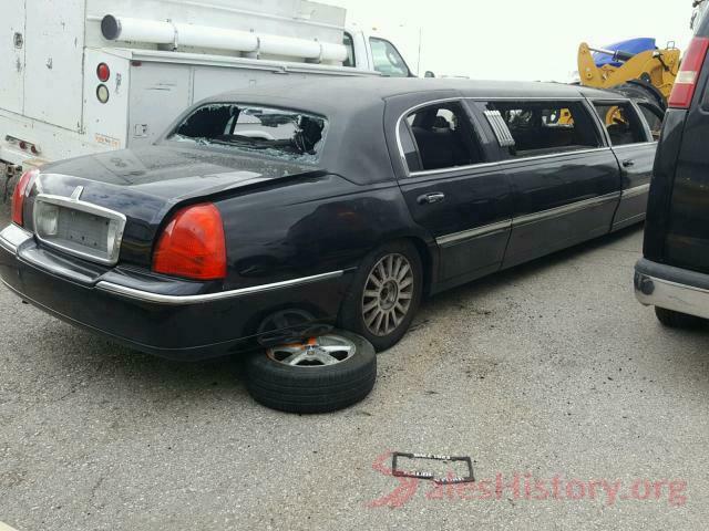 5YFBURHE5HP674678 2007 LINCOLN TOWNCAR