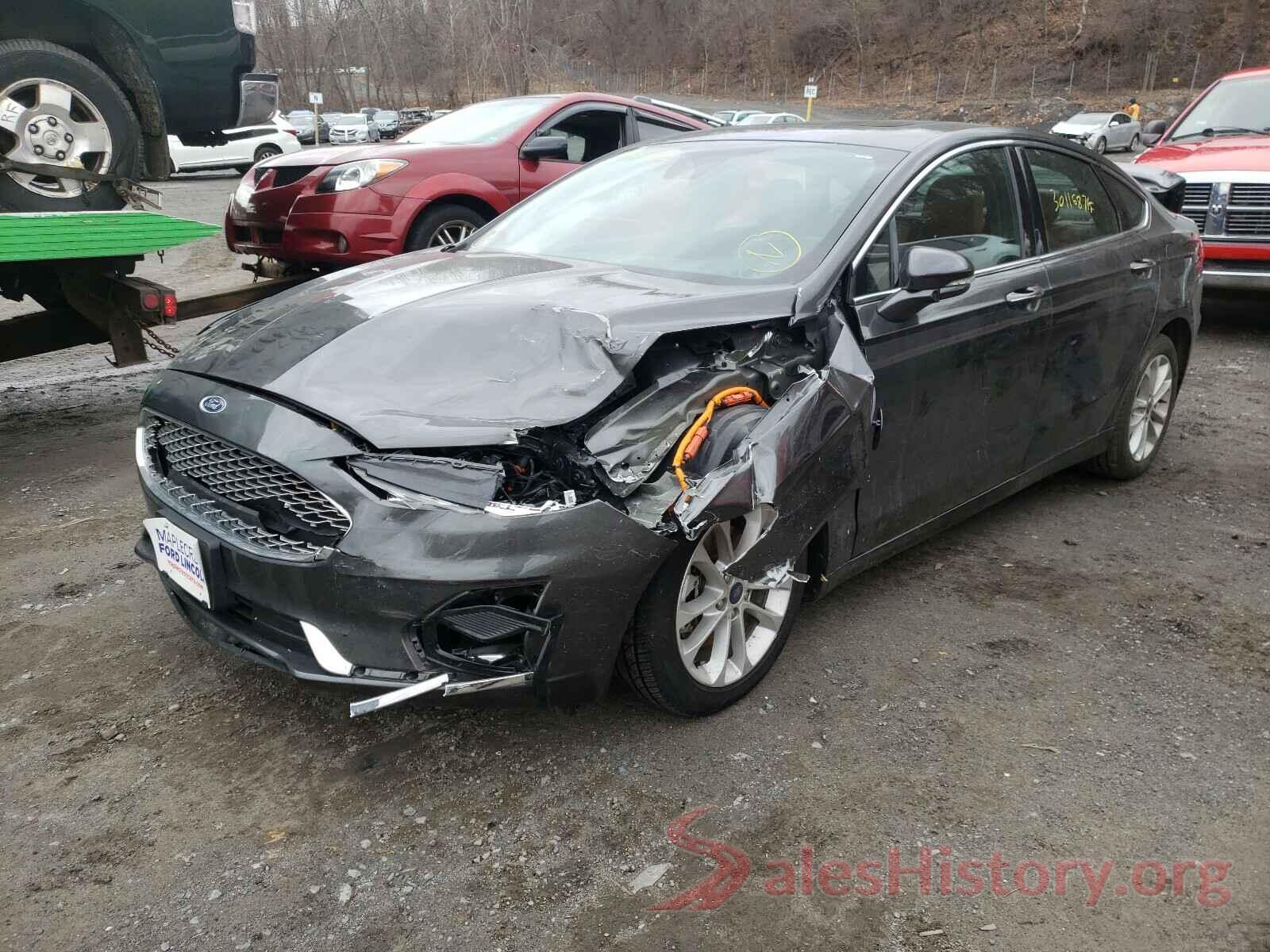 3FA6P0SU0LR158256 2020 FORD FUSION