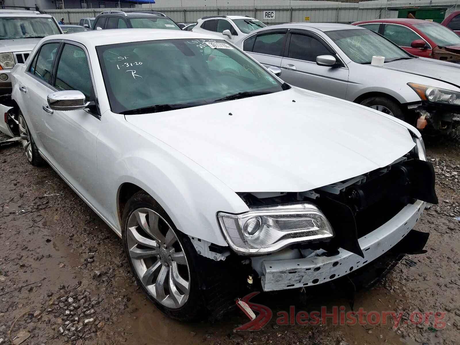 4S4BTGPD5L3131876 2018 CHRYSLER 300