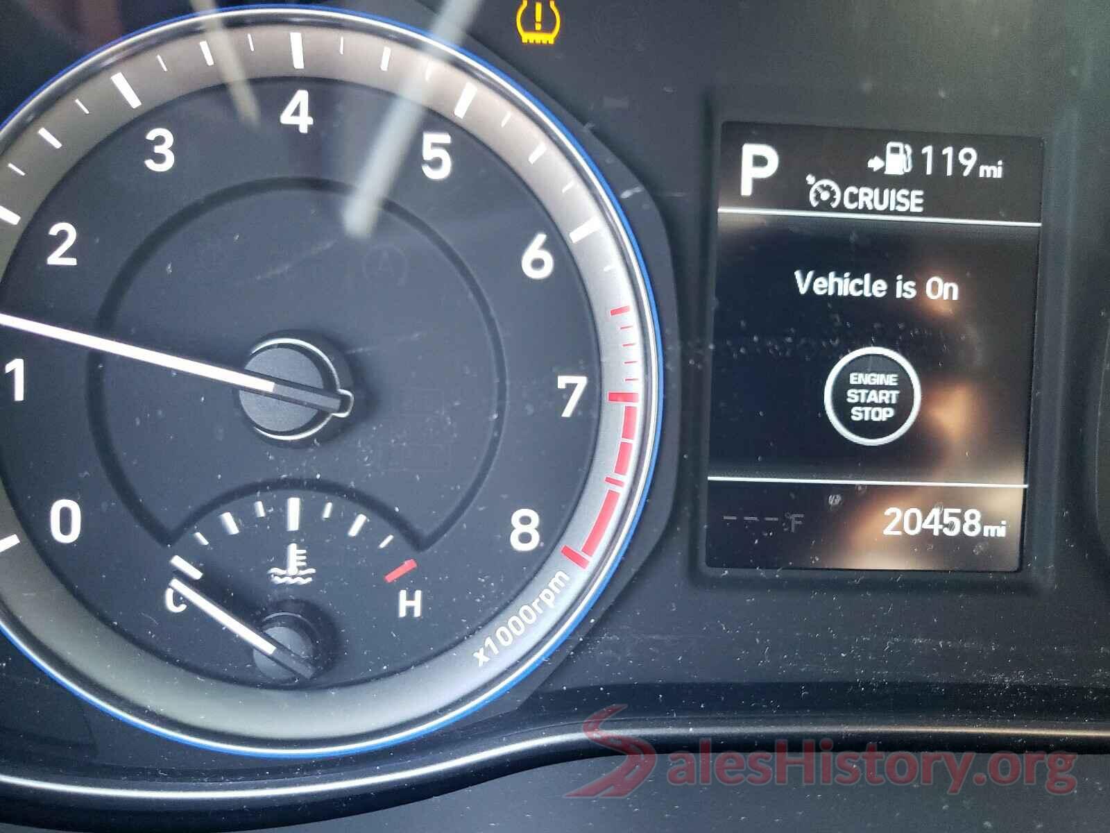 KM8K62AAXJU179938 2018 HYUNDAI KONA