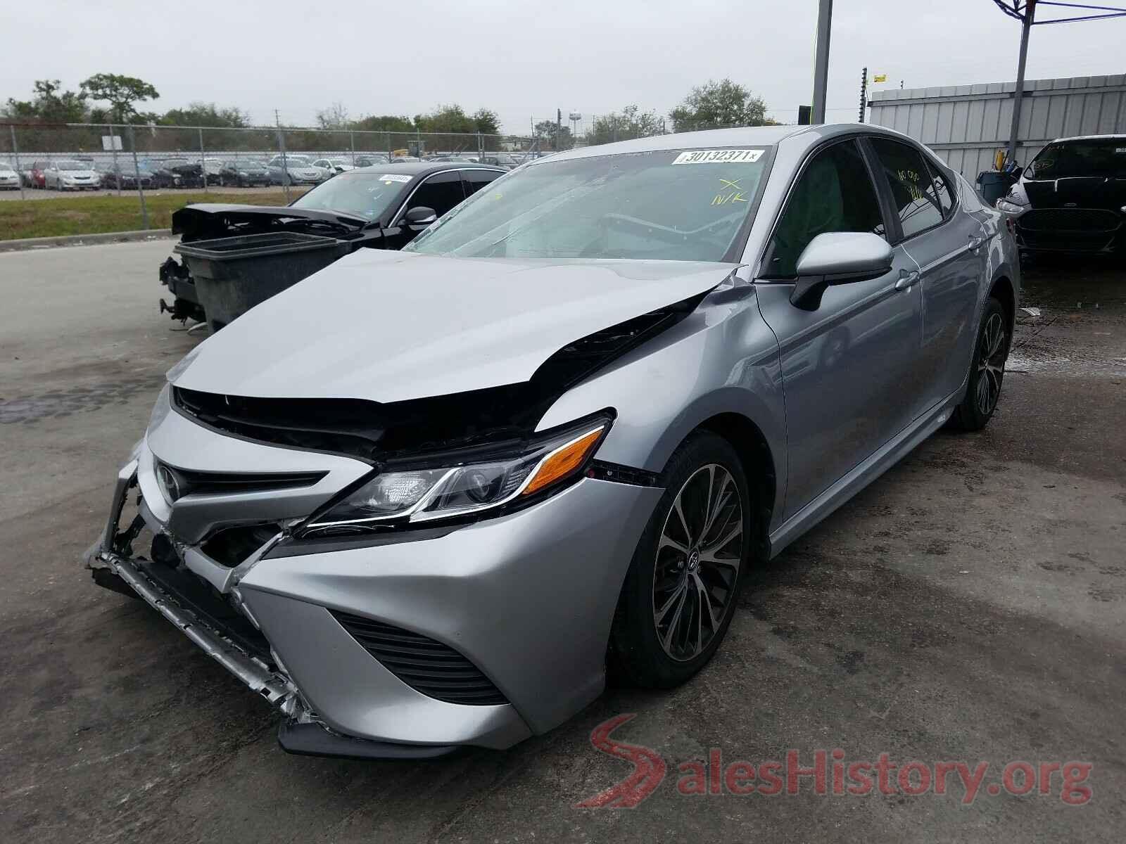 4T1B11HK6JU063207 2018 TOYOTA CAMRY