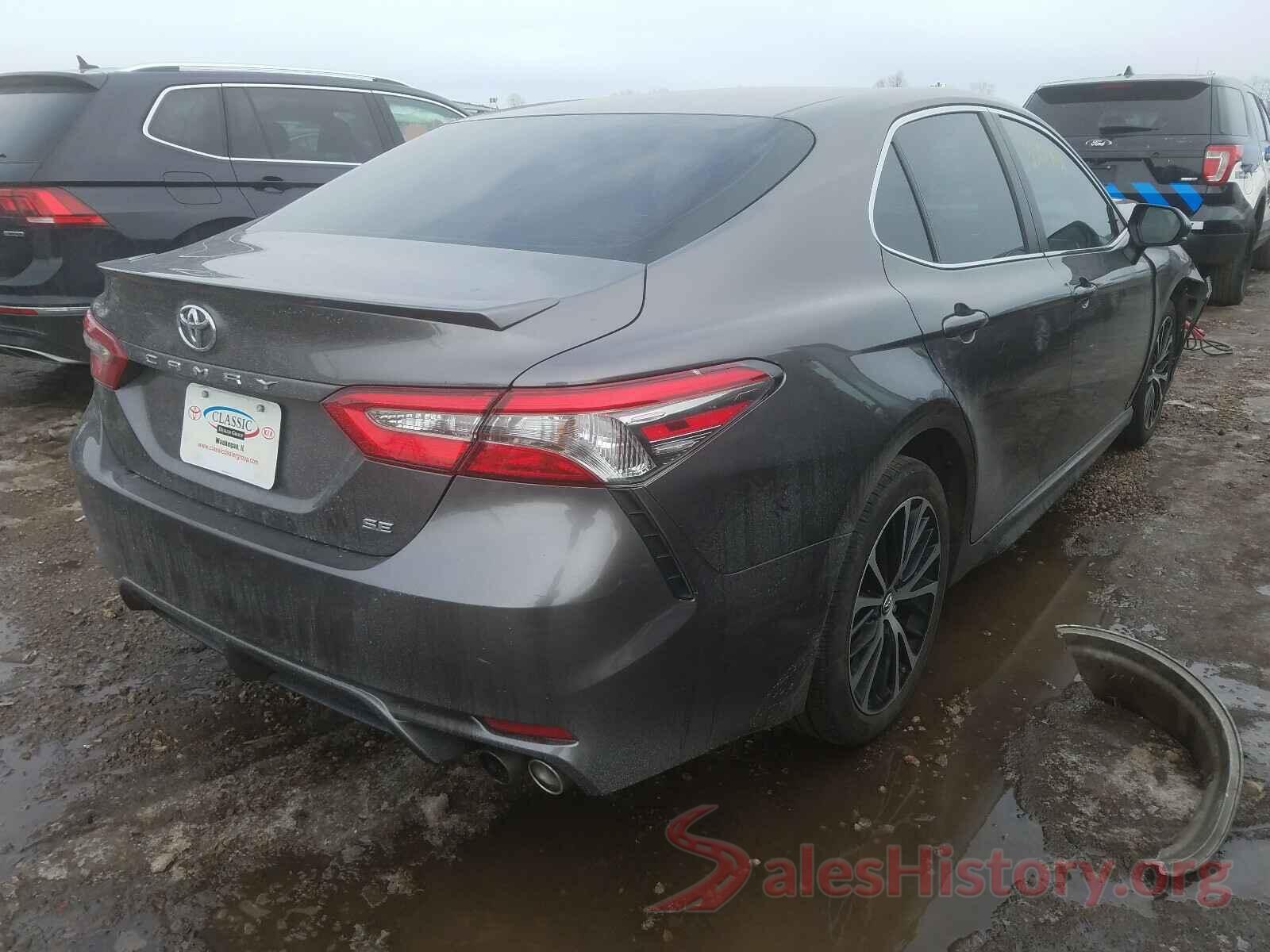 4T1B11HK7JU536256 2018 TOYOTA CAMRY