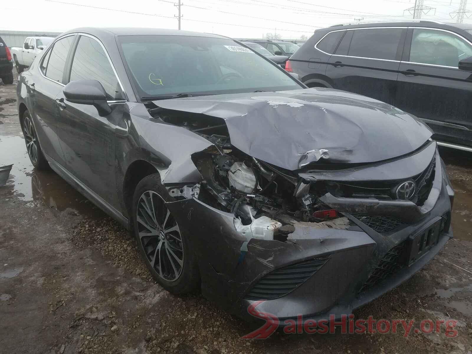 4T1B11HK7JU536256 2018 TOYOTA CAMRY