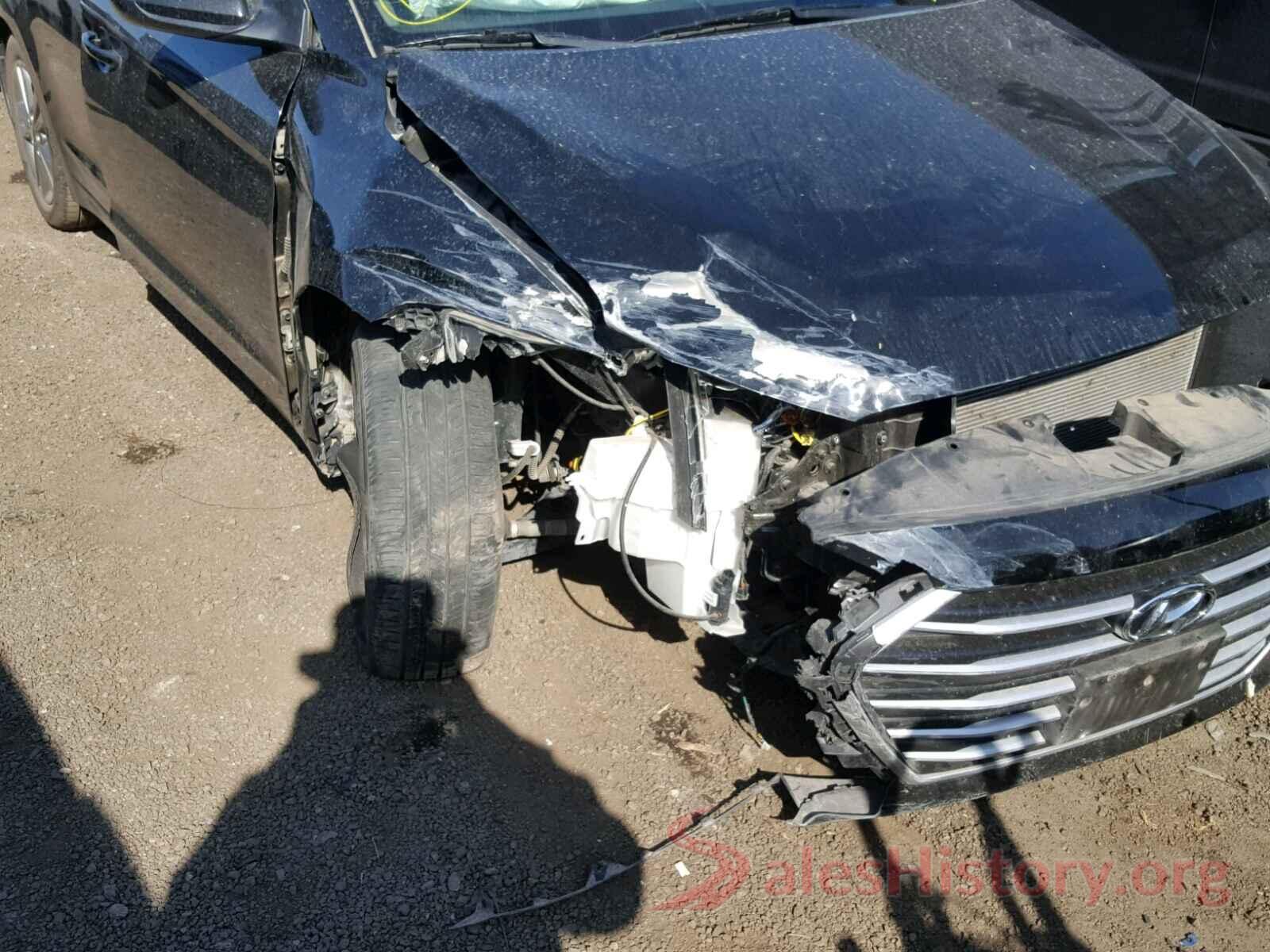 5NPD74LF2JH225304 2017 HYUNDAI ELANTRA