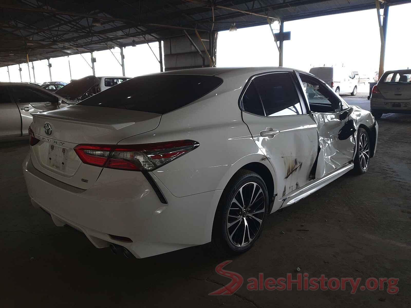 4T1B11HK6JU018719 2018 TOYOTA CAMRY