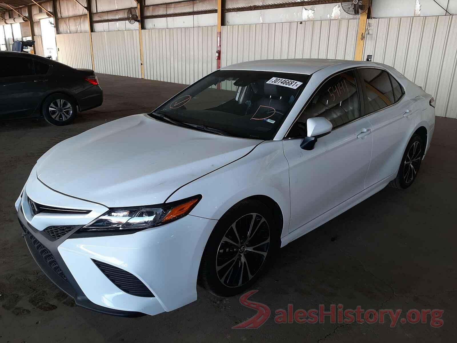 4T1B11HK6JU018719 2018 TOYOTA CAMRY