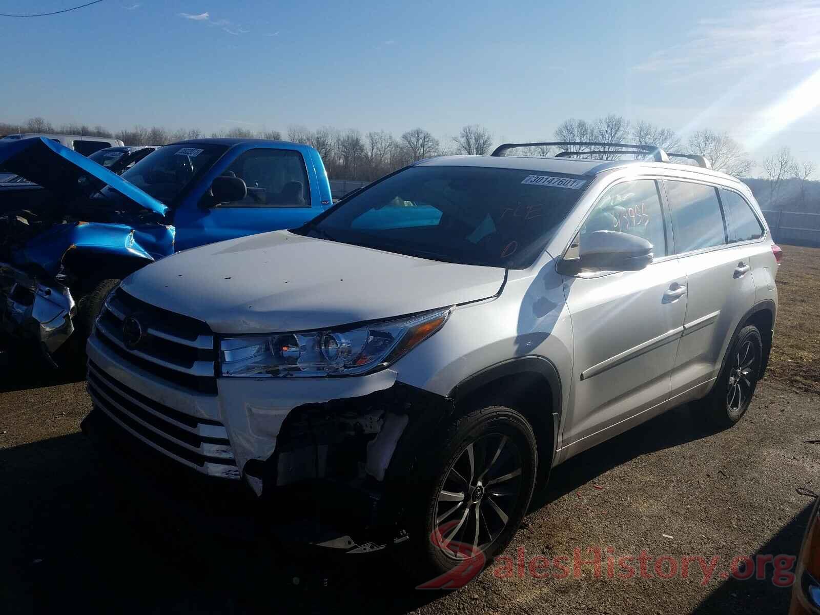 5TDJZRFH9JS808633 2018 TOYOTA HIGHLANDER