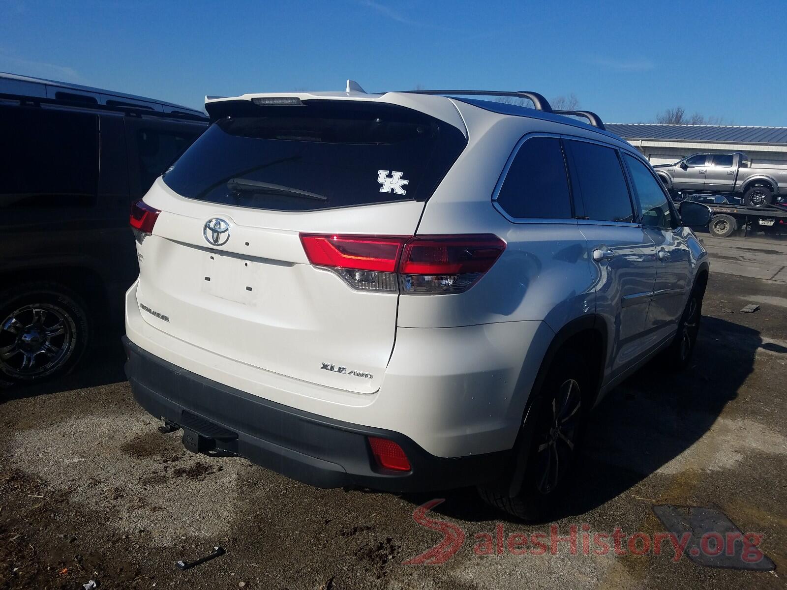 5TDJZRFH9JS808633 2018 TOYOTA HIGHLANDER