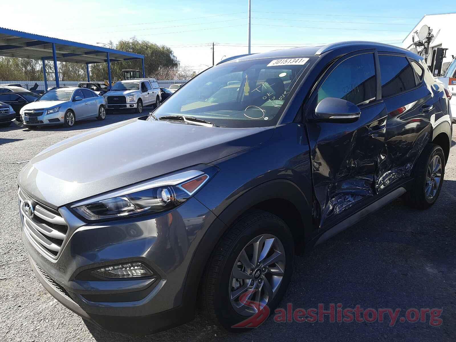 KM8J33A43HU525780 2017 HYUNDAI TUCSON