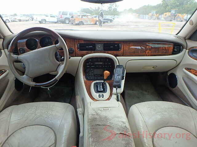 1C4NJDEB5GD617224 2000 JAGUAR XJ