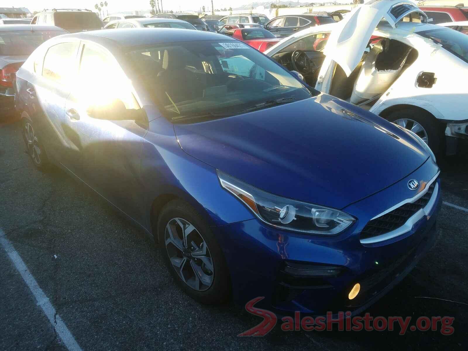 3KPF24AD9KE121942 2019 KIA FORTE