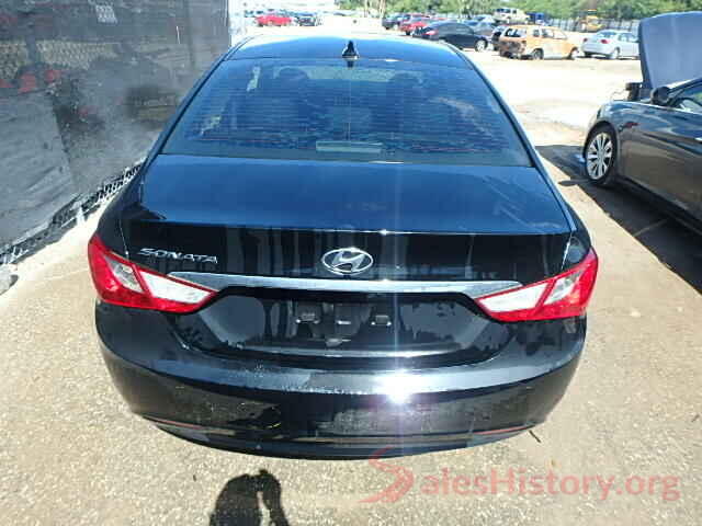 000GT4L35JG221483 2011 HYUNDAI SONATA