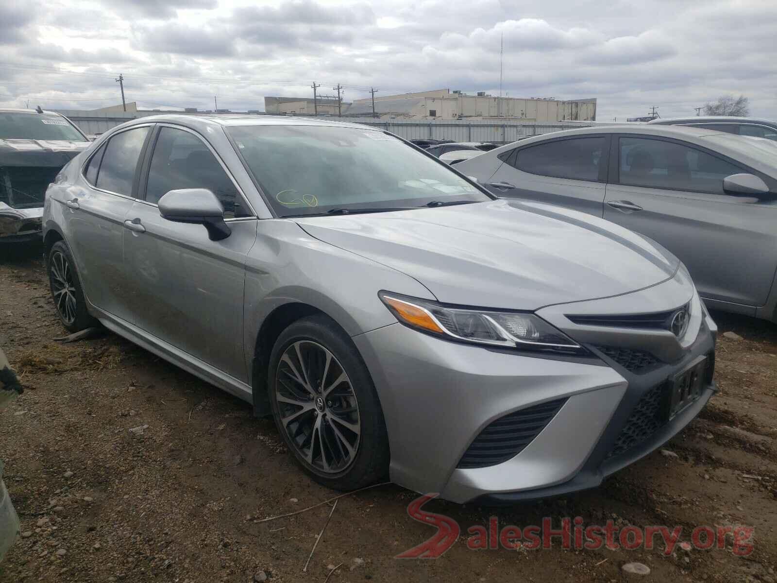 4T1B11HK7JU636146 2018 TOYOTA CAMRY